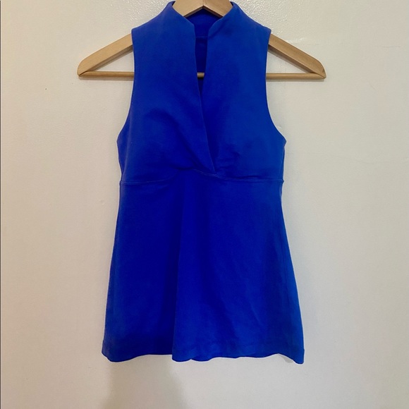 Size 4 Lululemon shirt - Picture 2 of 2